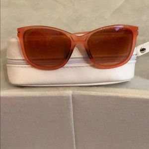 Gentle used Oakley sunglasses. Like new